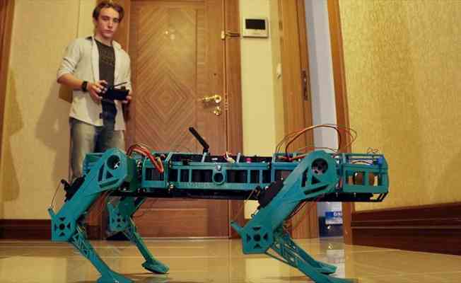 Lise öğrencisi farklı iş kollarında kullanıma uygun 'robot köpek' geliştirdi