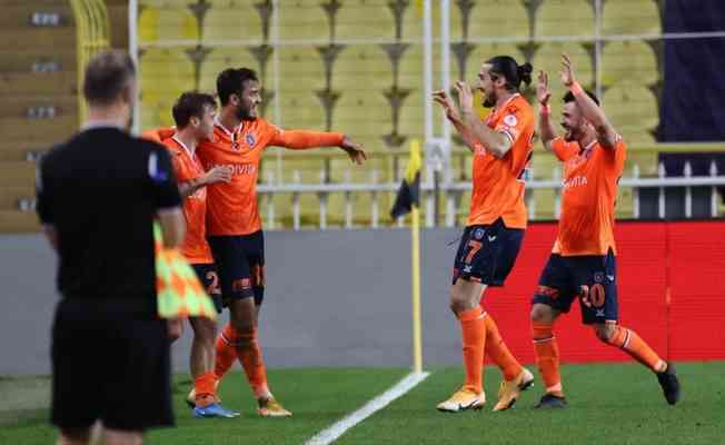 Medipol Başakşehir Süper Lig'de yarın Denizlispor'a konuk olacak