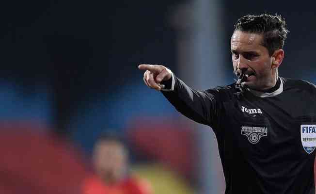 PSG-Başakşehir ma&ccedil;ında ırk&ccedil;ı s&ouml;ylemde bulunan d&ouml;rd&uuml;nc&uuml; hakeme sezon sonuna kadar men cezası