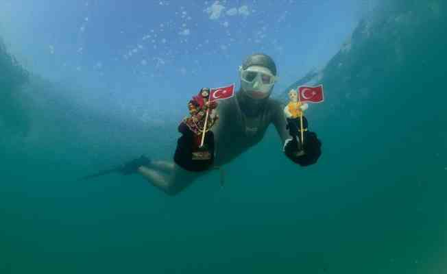 Serbest dalış rekortmeni Birgül Erken'den Sivas'ta 'Dünya Kadınlar Günü' dalışı