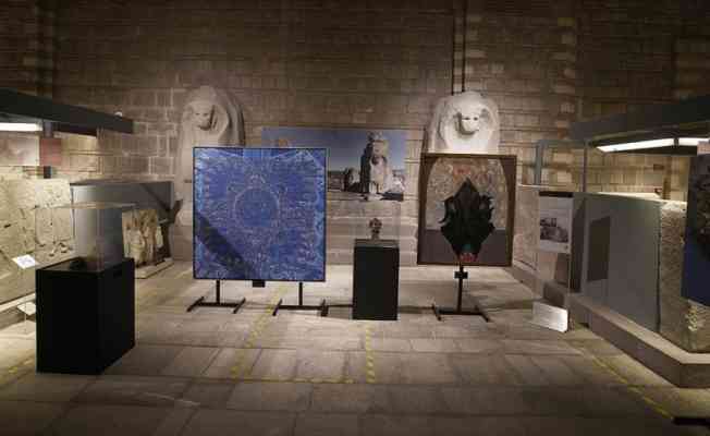 'Anadolu Uygarlıklarından İzler' sergisi Anadolu Medeniyetleri Müzesi'nde sanatseverlerle buluştu