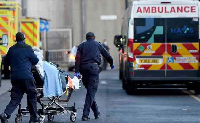 İngiltere&#039;de &#039;çift mutant&#039; Kovid-19 varyantı 104 kişide görüldü