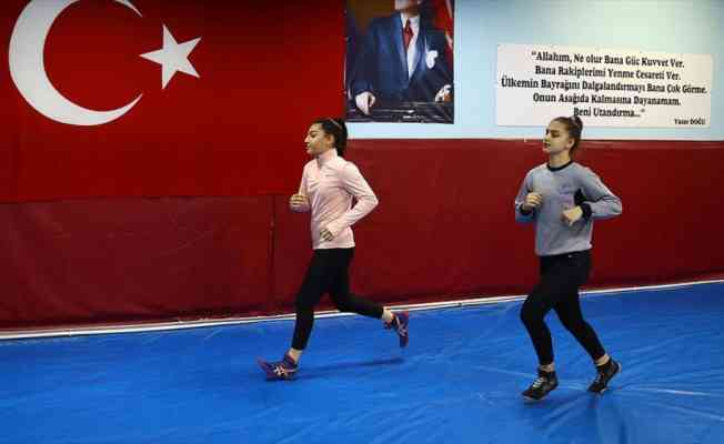 'Kızlar güreş yapamaz' ön yargısını kıran Edirneli milli güreşçilerin hedefi Avrupa'da kürsüye çıkmak