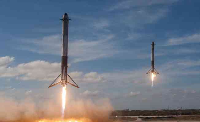 SpaceX'e ait roketin parçası Washington eyaletinde tarlaya düştü