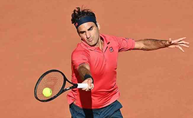 487 gün sonra grand slam maçına çıkan Federer Fransa Açık'ta ikinci tura yükseldi