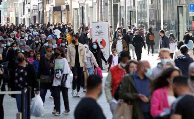 AB ülkeleri Kovid-19 aşısı yaptıranlara sınırları açmaya hazırlanıyor