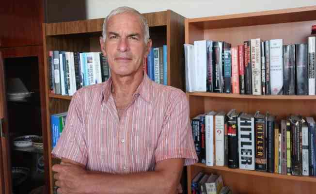 Amerikalı &uuml;nl&uuml; Yahudi profes&ouml;r Finkelstein: İsrail sadece savaş su&ccedil;ları işlemiyor, insanlığa karşı su&ccedil; işliyor