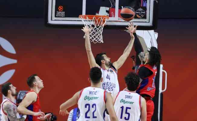Anadolu Efes, Avrupa basketbolunun en b&uuml;y&uuml;ğ&uuml; olabilmek i&ccedil;in sahaya &ccedil;ıkıyor