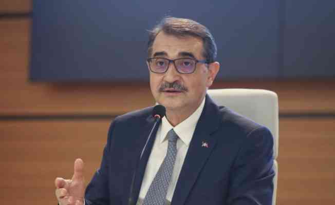 Bakan Dönmez, nüfusu 10 binin üzerindeki tüm ilçelere doğal gaz götürmeyi amaçladıklarını bildirdi