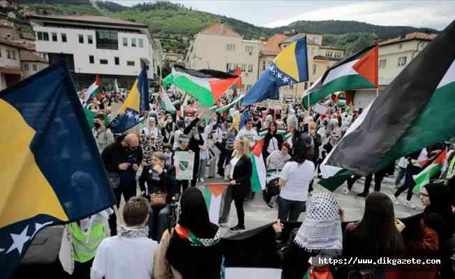 Bosna Hersek'te yüzlerce kişi Filistin'e destek gösterisi düzenlendi