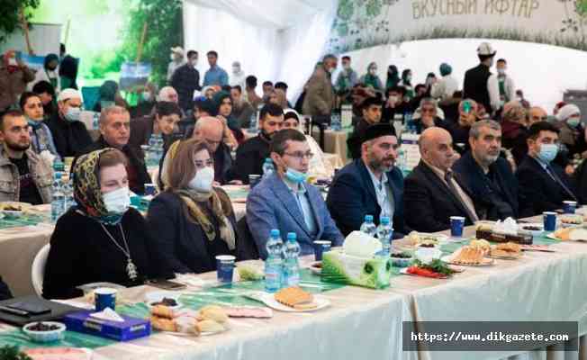 Haydar Aliyev Vakfı’nın, Moskova&#039;daki “Azerbaycan Günü” iftarında yüzlerce Müslüman bir araya geldi