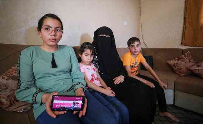 İsrail saldırılarında kızlarını teselli eden Mensi'nin eşi: O bizim hayatımızdı ve şimdi gitti