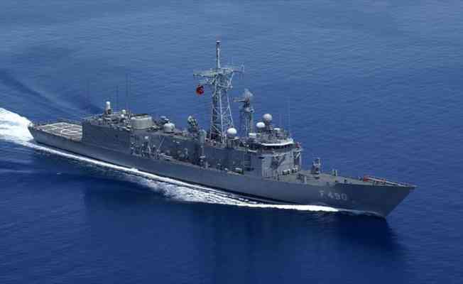 Libya a&ccedil;ıklarında 123 d&uuml;zensiz g&ouml;&ccedil;men, TSK'ya ait TCG Gaziantep'in girişimiyle kurtarıldı