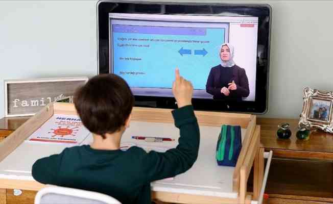 MEB: 17 Mayıs Pazartesi tüm eğitim ve öğretim kurumlarında uzaktan eğitim yapılacak