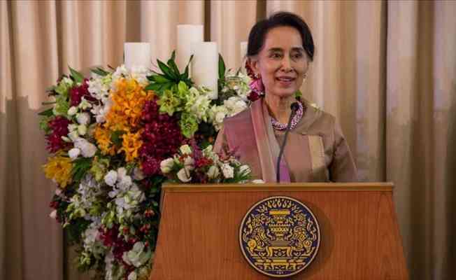 Myanmar'da darbe lideri General Hlaing, devrik lider Suu Çii'nin sağlığının yerinde olduğunu açıkladı