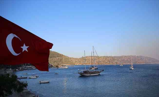 'Sağlıklı ve güvenli' turizmin adresi Antalya ile Muğla'da hareketli bir sezon bekleniyor
