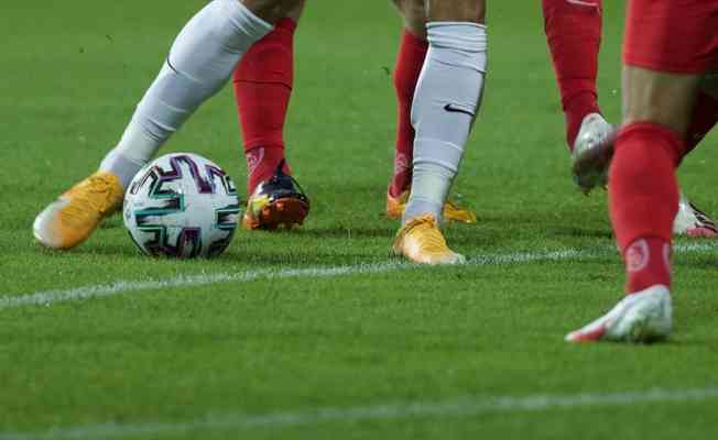 Süper Lig'e yükselecek son takım İzmir derbisiyle belli olacak