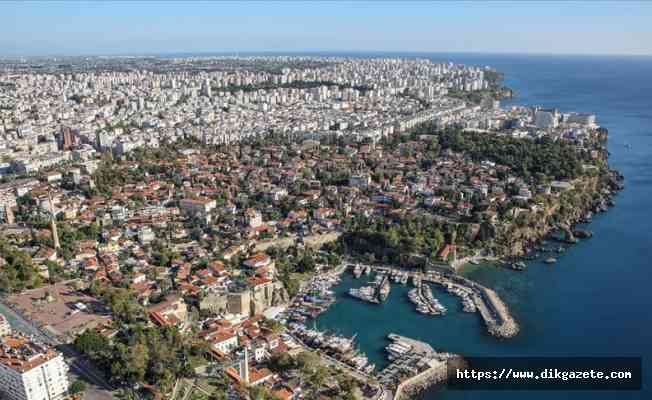 Turizm merkezi Antalya doğal g&uuml;zellikleriyle g&ouml;rsel ş&ouml;len sunuyor