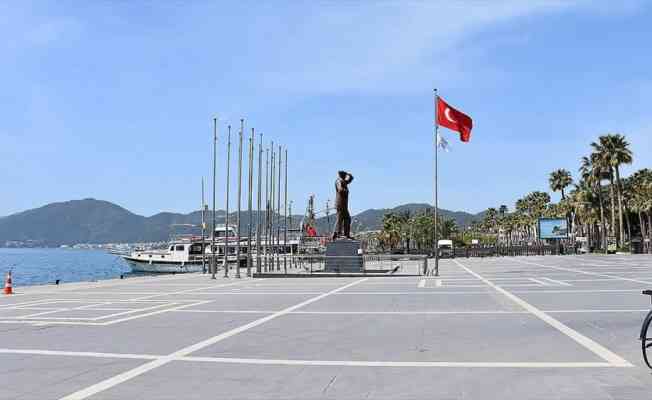 Turizm merkezleri Antalya ve Muğla'da 'tam kapanma' sessizliği yaşanıyor