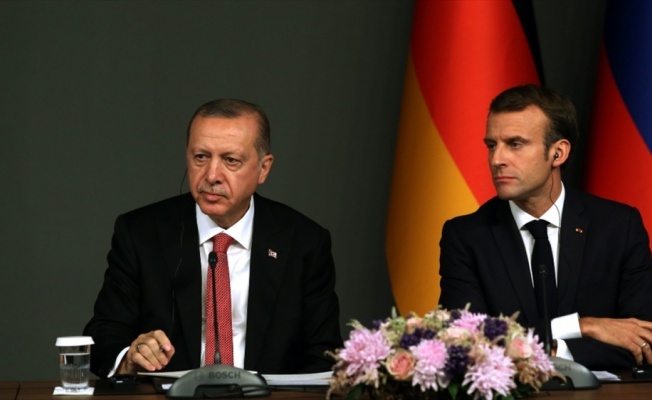Cumhurbaşkanı Erdoğan'ın NATO Zirvesi kapsamında Fransa Cumhurbaşkanı Macron ile g&ouml;r&uuml;şmesi başladı