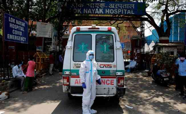 Hindistan&rsquo;da Kovid-19 salgınında son 24 saatte 3 bin 207 kişi &ouml;ld&uuml;