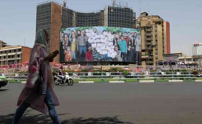 İran'da halk yeni Cumhurbaşkanını seçmek üzere yarın sandık başına gidecek
