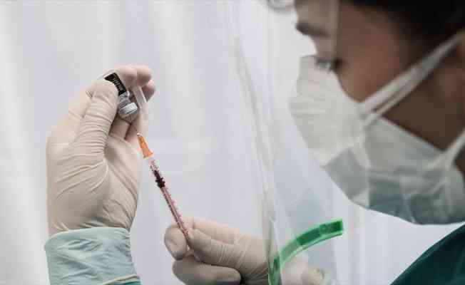 Kovid-19'la mücadele kapsamında uygulanan aşı miktarı 31 milyon 52 bin 924 oldu