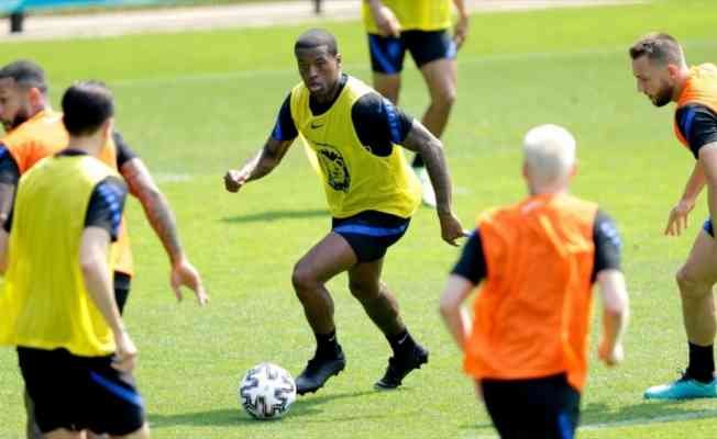 PSG, Hollandalı futbolcu Wijnaldum'u transfer etti