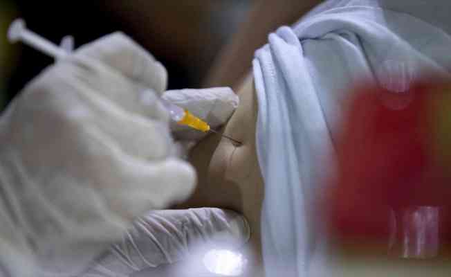 Dünya genelinde 3 milyar 440 milyon dozdan fazla Kovid-19 aşısı yapıldı