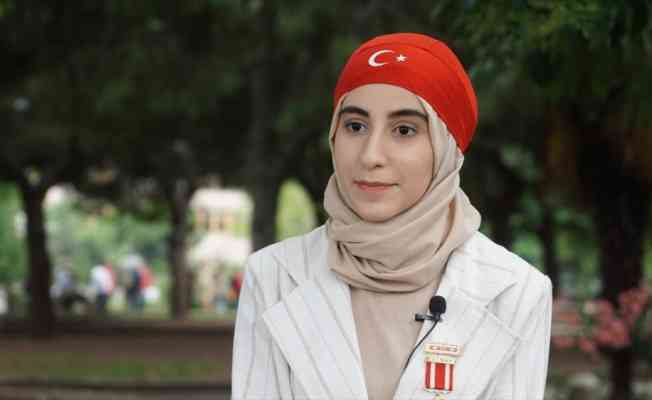 FETÖ'nün darbe girişiminde 14 yaşında gazilik mertebesine erişen genç o gece yaşadıklarını anlattı