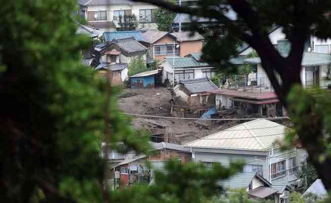 Japonya'daki heyelan ve taşkında 2 kişi &ouml;ld&uuml;, 20 kişi kayboldu