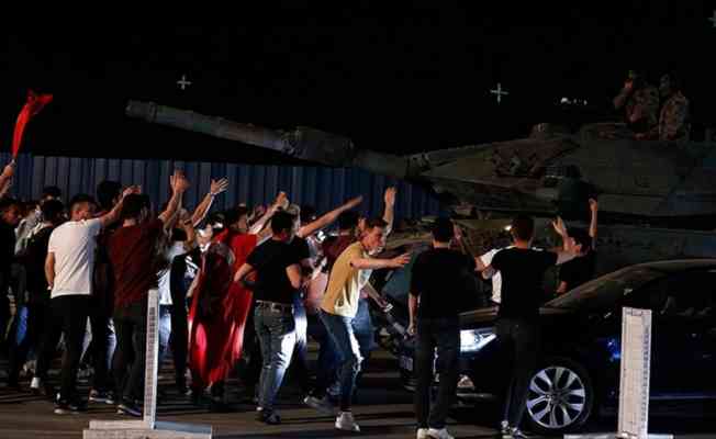 Türk milletinin ortaya koyduğu mücadeleyi anlatan '15/07 Şafak Vakti' seyirciyle buluşuyor