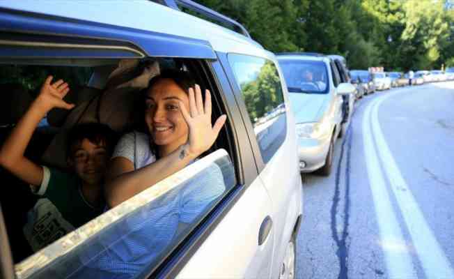 Avrupa'da yaşayan Türklerin "hüzünlü" dönüş yolculuğu devam ediyor