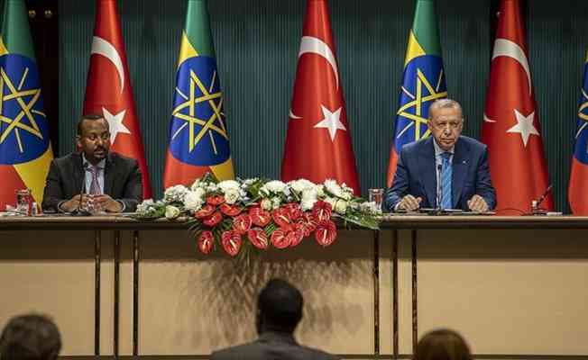 Cumhurbaşkanı Erdoğan: FET&Ouml;'n&uuml;n Etiyopya'daki t&uuml;m okulları T&uuml;rkiye Maarif Vakfına devredildi