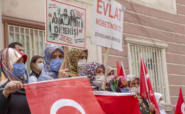 Diyarbakır anneleri evlat nöbetinde 3. yıla girerken herkese &#039;yanımızda olun&#039; çağrısı yaptı