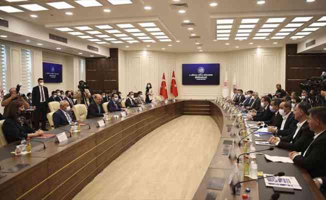 Memur ve memur emeklisine 2022 yılı için yüzde 6+5 zam teklifi