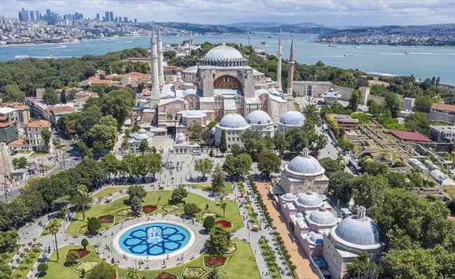 İstanbul'a 8 ayda 4 milyon 854 bin yabancı turist geldi