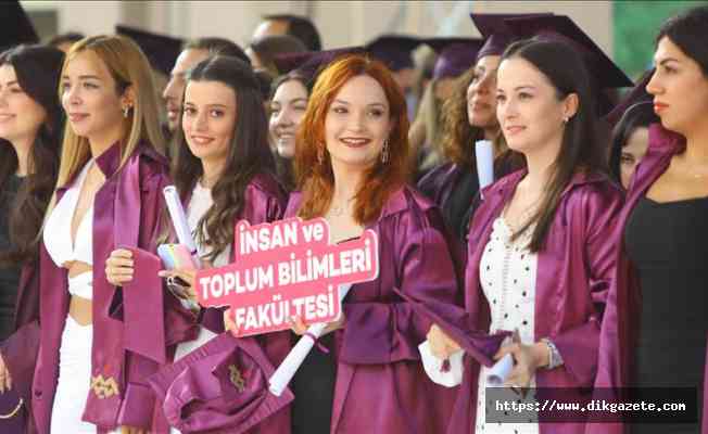 Maltepe Üniversitesi mezunlarını uğurladı
