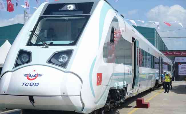 Fabrika testleri tamamlanan 'milli elektrikli tren' gelecek yıl raylarda olacak