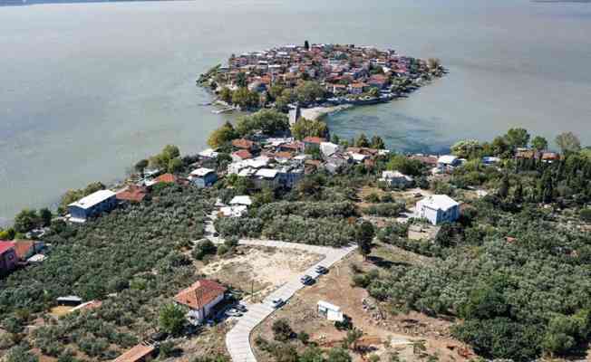 Gölyazı'daki kazılar Apollonia ad Rhyndacum Antik Kenti'nin tarihine ışık tutacak