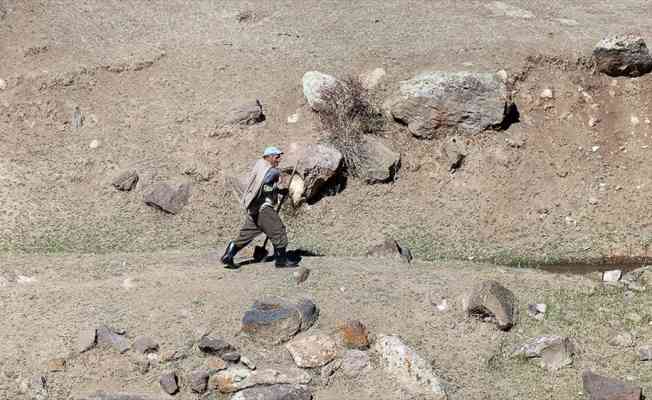 Ömrünün çeyrek asrını yaşadığı ilçenin son su değirmenini ayakta tutmaya adadı