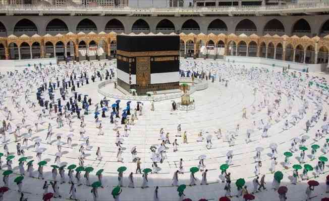 Suudi Arabistan sadece 2 doz Kovid-19 aşısı olanlara umre izni verecek