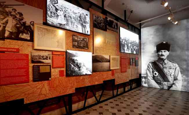 Türkiye İş Bankası Müzesi'nin yeni sergisi “Bir Asrın Ardından“ oldu