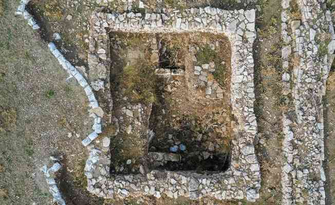 İzmir'deki Panaztepe kazılarında Erken Tunç Çağına ait yapılar ortaya çıkarıldı