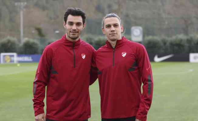 Kaan Ayhan ve Taylan Antalyalı Dünya Kupası'na katılacaklarına inanıyor
