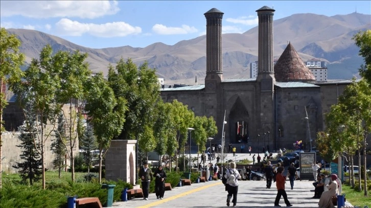 "2025 EİT Turizm Başkenti" seçilen Erzurum yazın da turistleri ağırladı