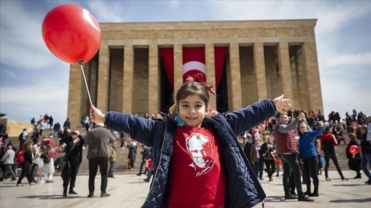 23 Nisan coşkuyla kutlanıyor