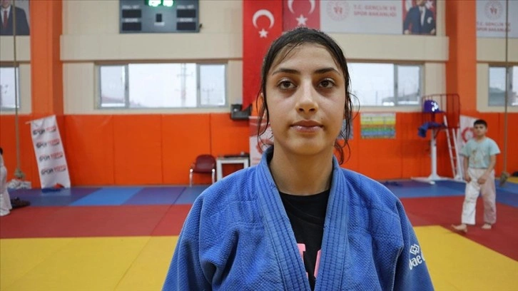 4 yılda Türkiye şampiyonu olan engelli judocu Pervin, dünya şampiyonasına odaklandı