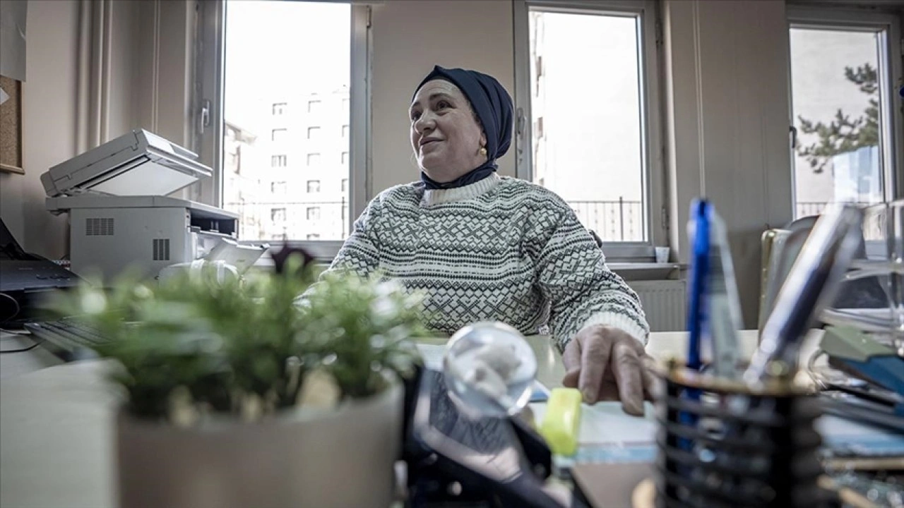 55 yaşında çalışma hayaline kavuştu, şimdi kendisi gibi engellilere rehberlik ediyor