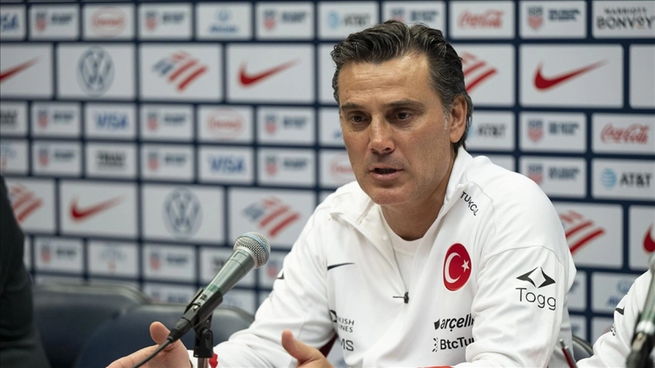 A Milli Futbol Takımı Teknik Direktörü Montella: Buradayız seneye de burada olmak istiyoruz